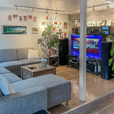 Semesterbostad 4 Bedroom Lovely In S Kristiansand