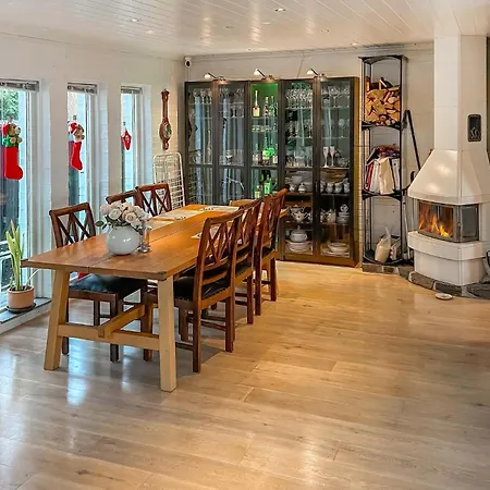 4 Bedroom Lovely In S Semesterbostad Kristiansand