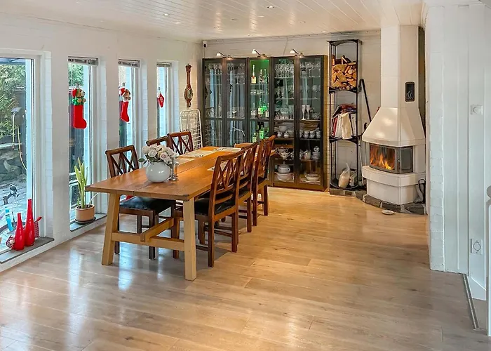 4 Bedroom Lovely In S Semesterbostad Kristiansand